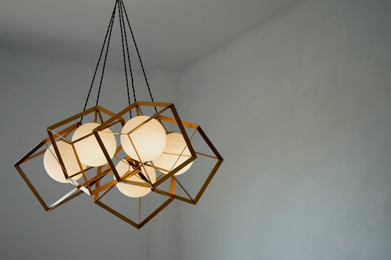 Trends in Contemporary Chandeliers: What’s Hot in 2024